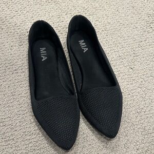 MIA Women's Elegant Black Loafers